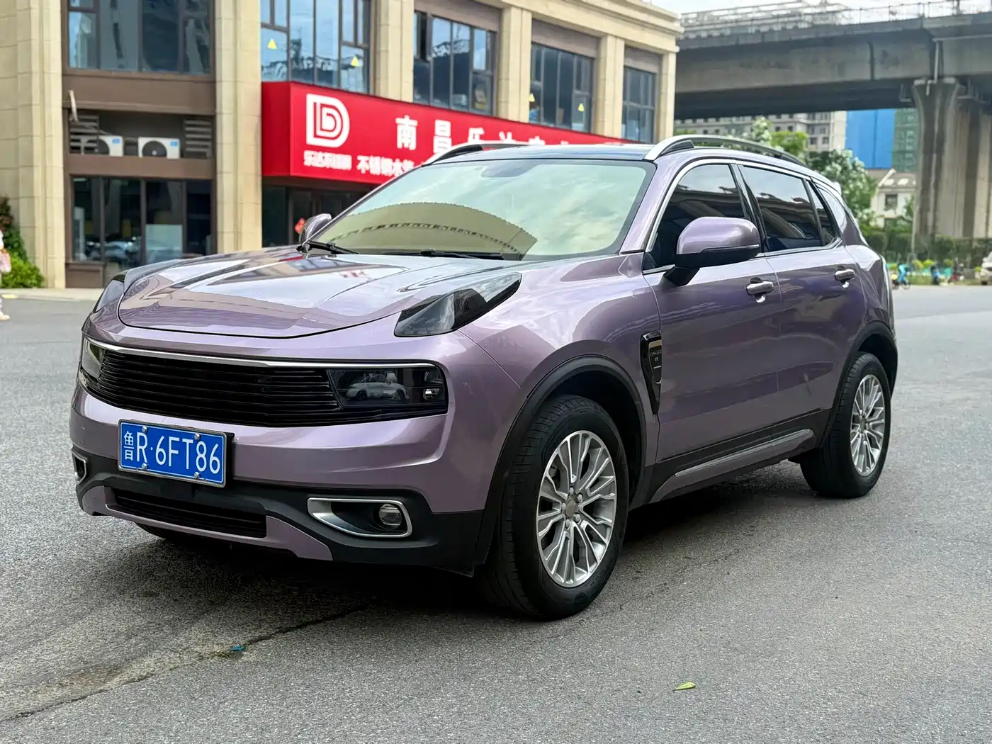 Lynk & Co 01 2018 2.0T 2WD Type+ Edition фото 3
