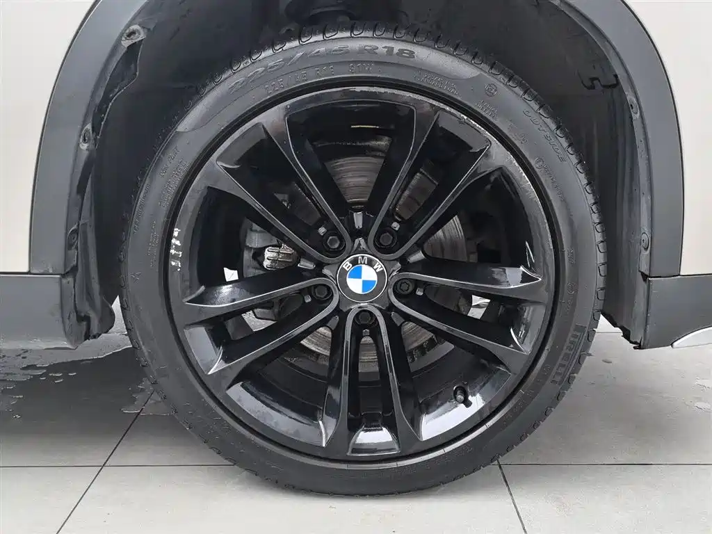 BMW X1 2015 Model sDrive18i Leading Advanced Edition фото 17