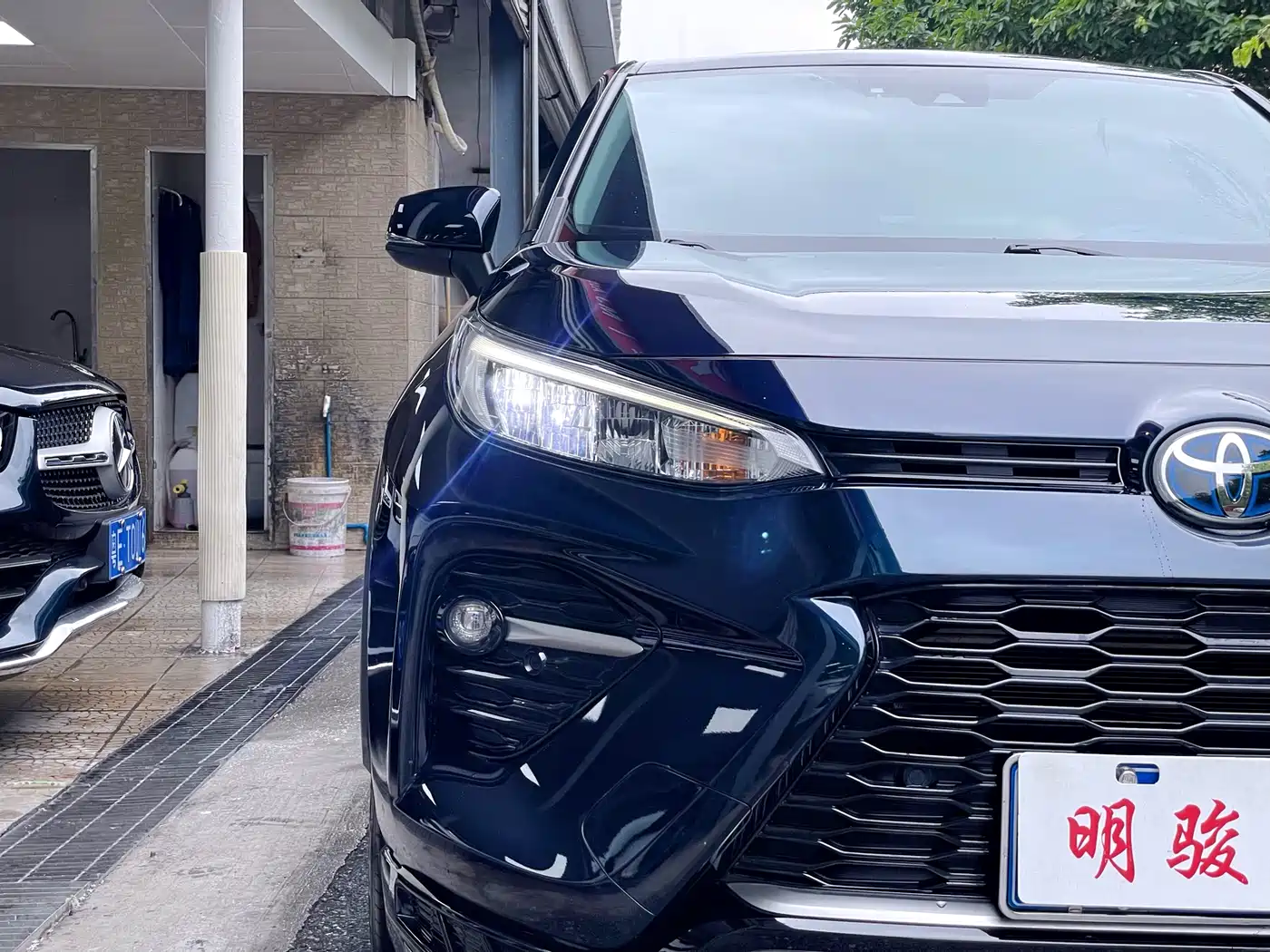 Toyota Wildlander 2020 Dual Engine 2.5L E-CVT FWD Luxury фото 6