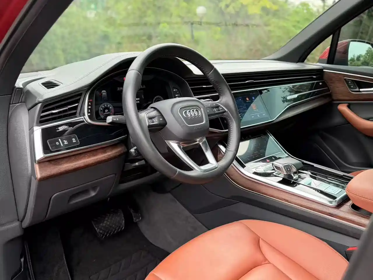 Audi Q7 2020 55 TFSI quattro Black Warrior Exclusive Edition фото 10