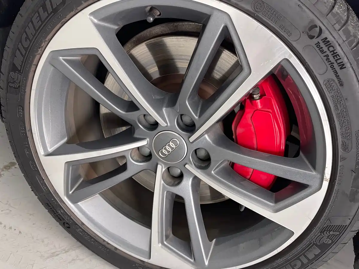 Audi A4L 2018 30th Anniversary 45 TFSI quattro Sport фото 16