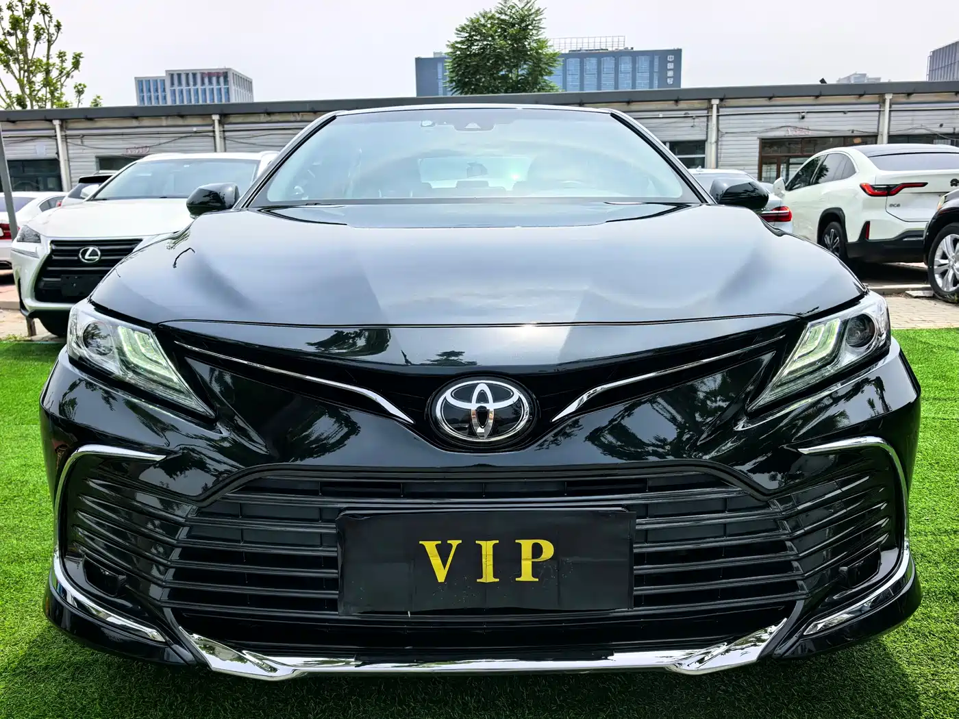 Toyota Camry 2023 2.0G Luxury Edition фото 3