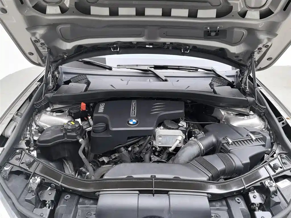BMW X1 2015 Model sDrive18i Leading Advanced Edition фото 6