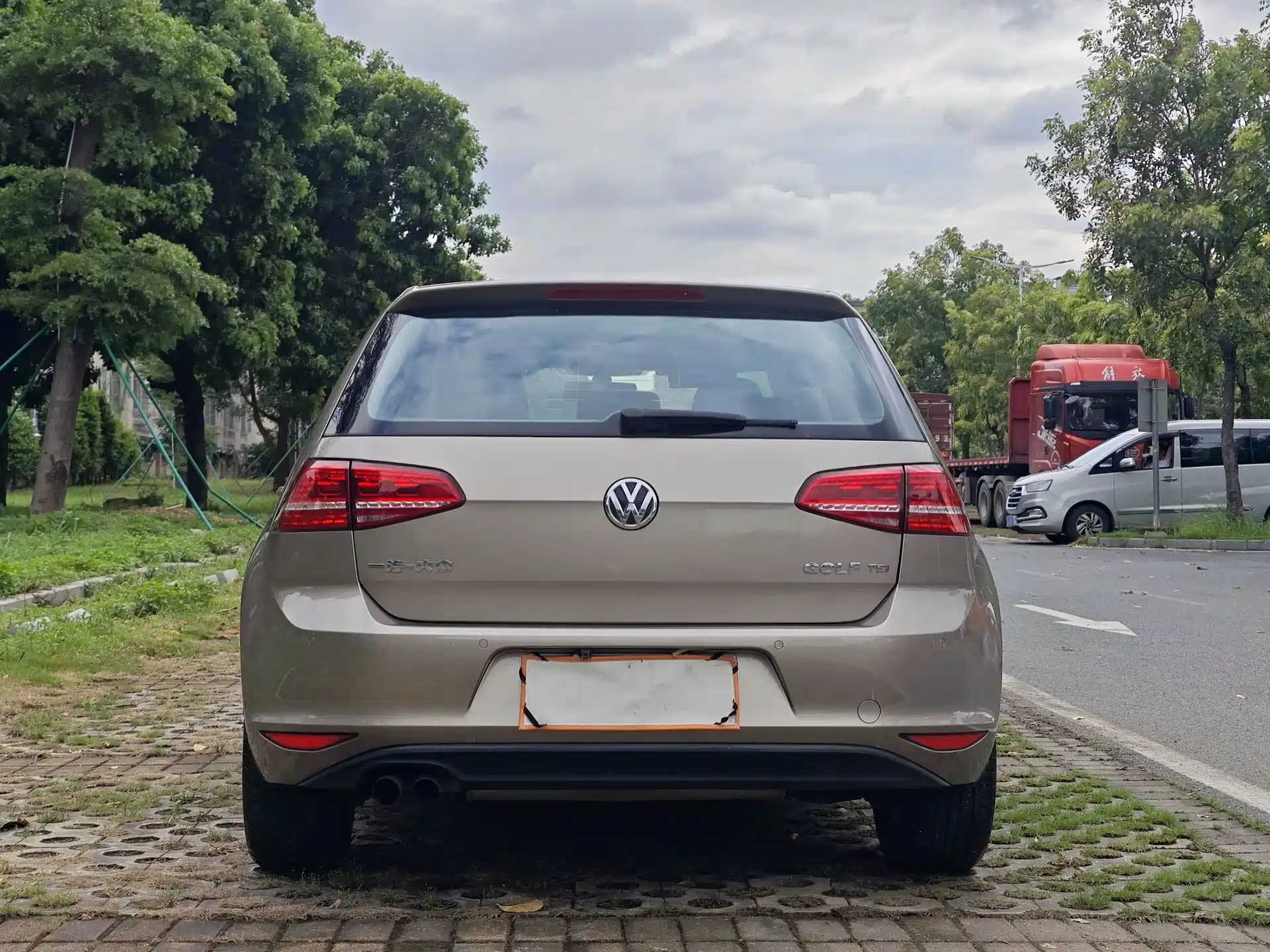 Фото 7 - Volkswagen Golf