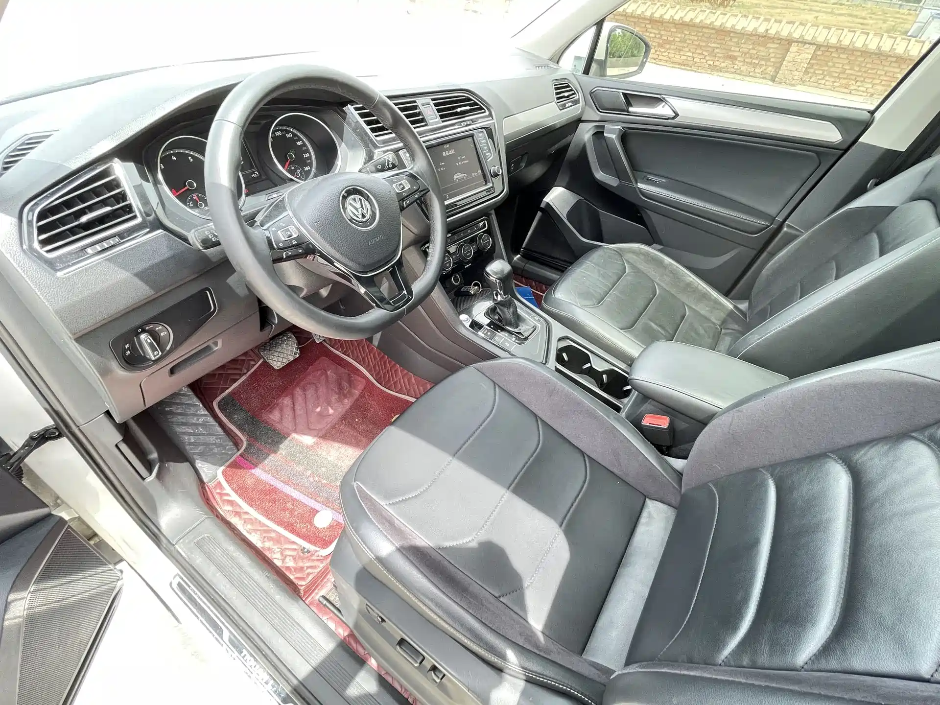 Фото 4 - Volkswagen Tiguan L