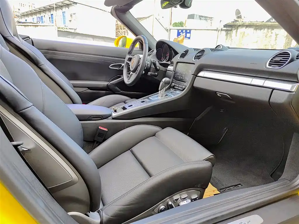 Porsche 718 2022 Boxster 2.0T фото 11
