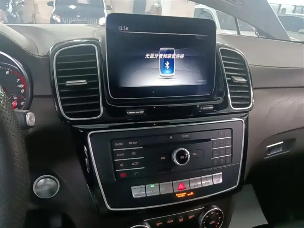 Mercedes-Benz GLE 2017 GLE 320 4MATIC Dynamic фото 13