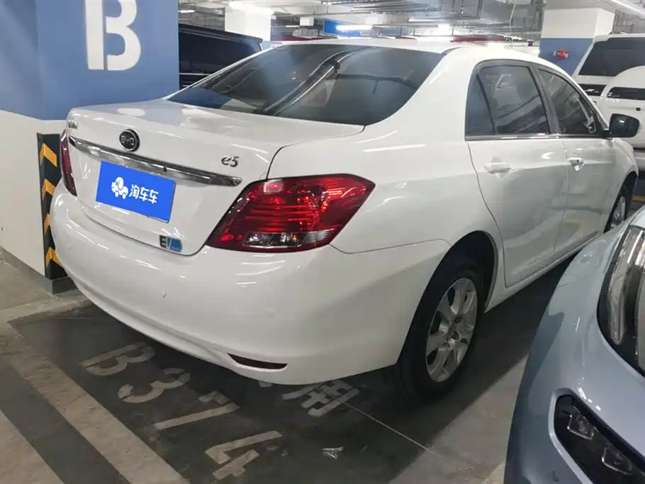 BYD e5 2016 300 Luxury фото 3
