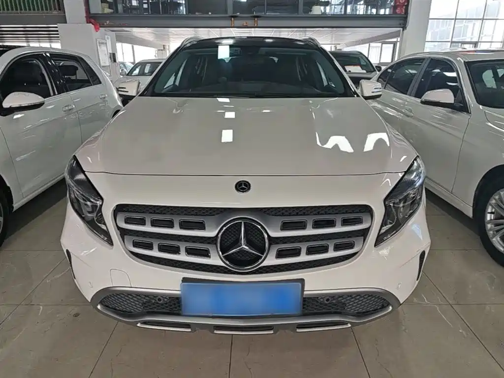 Mercedes-Benz GLA 2017 GLA 200 Dynamic фото 3