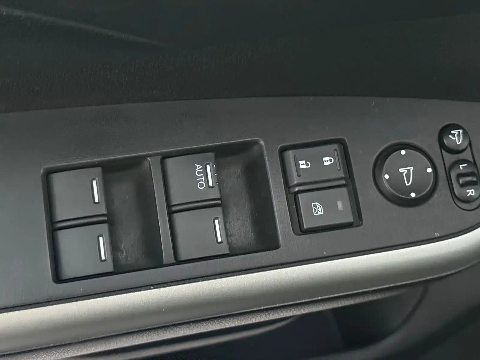 Фото 4 - Honda CR-V