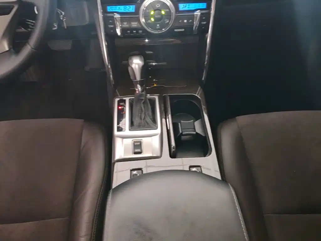 Toyota Reiz 2017 2013 2.5V Premium Edition