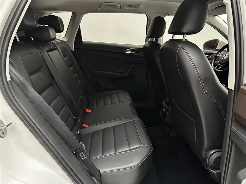 Volkswagen Tharu 2021 Model 280TSI 2WD Comfort Edition фото 23