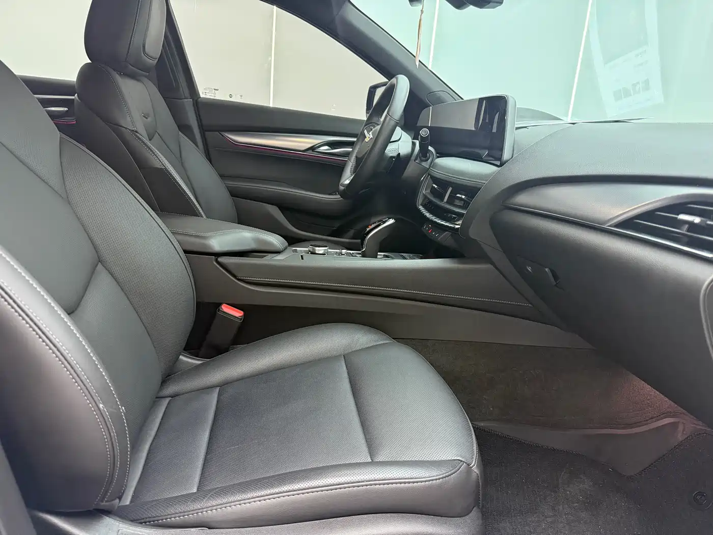 Cadillac CT5 2024 28T Luxury Model Pro фото 8