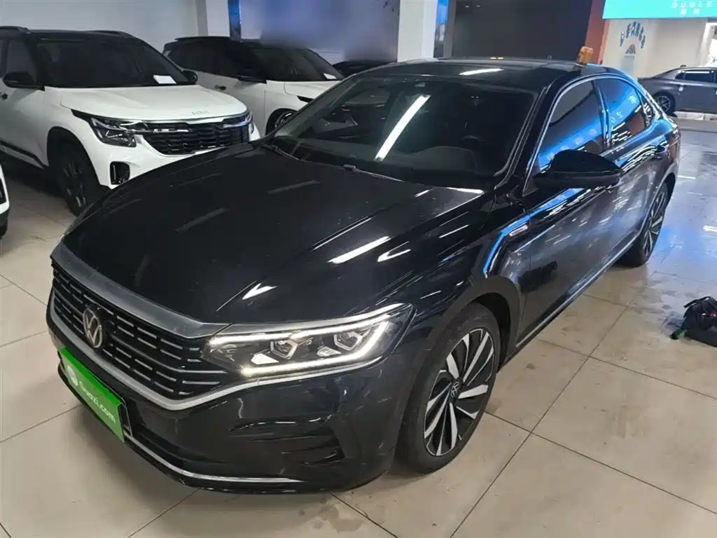 Volkswagen Passat 2023 Facelift 330TSI Luxury Edition