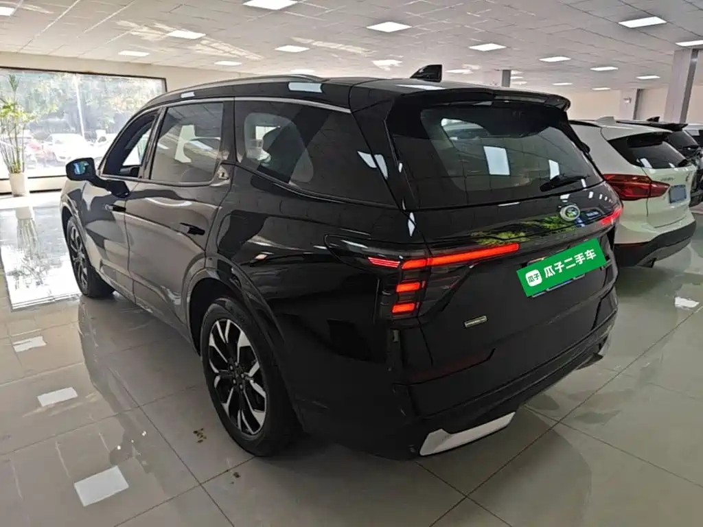 2025 Ford Edge