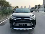 Photo 2 - Toyota Highlander