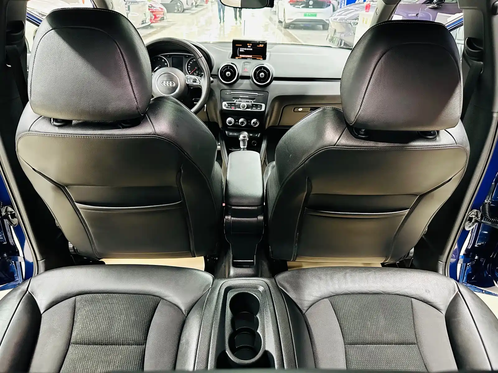 Фото 23 - Audi A1