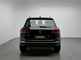Фото 4 - Volkswagen Touareg