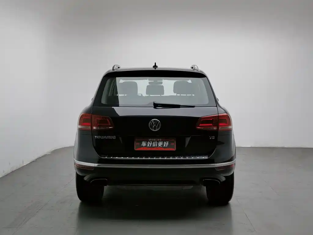 Фото 4 - Volkswagen Touareg