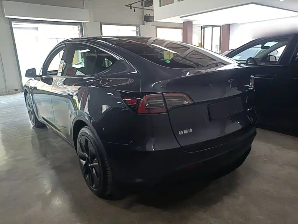 Фото 5 - Tesla Model Y
