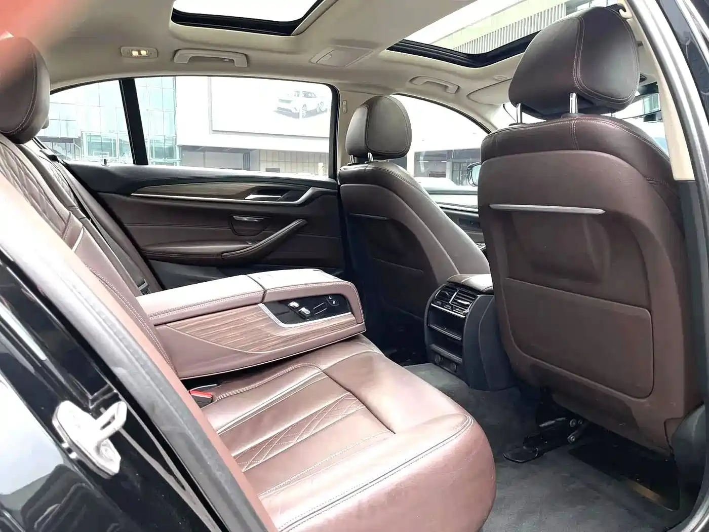 BMW 5 Series 2019 530Li Leading Luxury Package фото 4