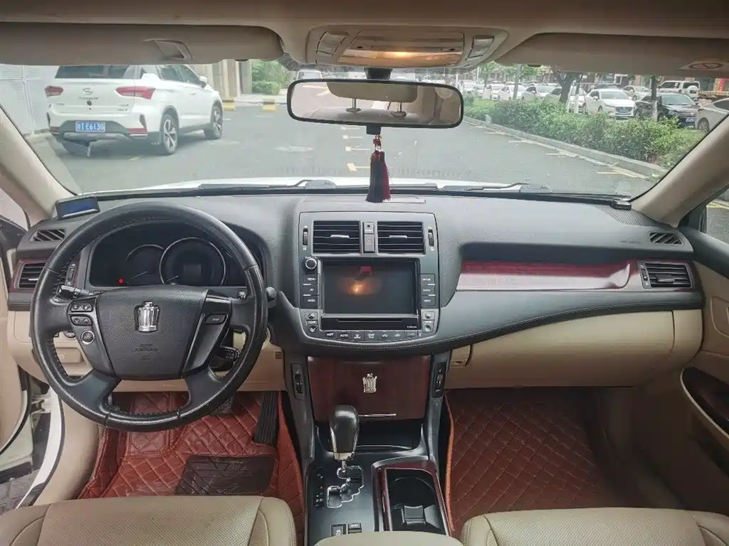 Toyota Crown 2010 2.5L Royal фото 5