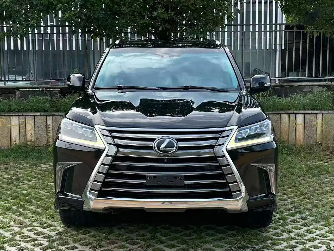 Lexus LX 2016 570 Dynamic Luxury Edition
