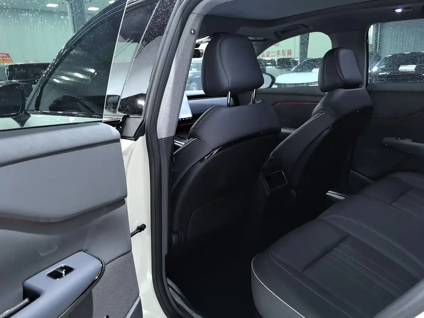 Voyah Auto Voyah Zhiyin 2024 Long Range Smart Edition фото 4