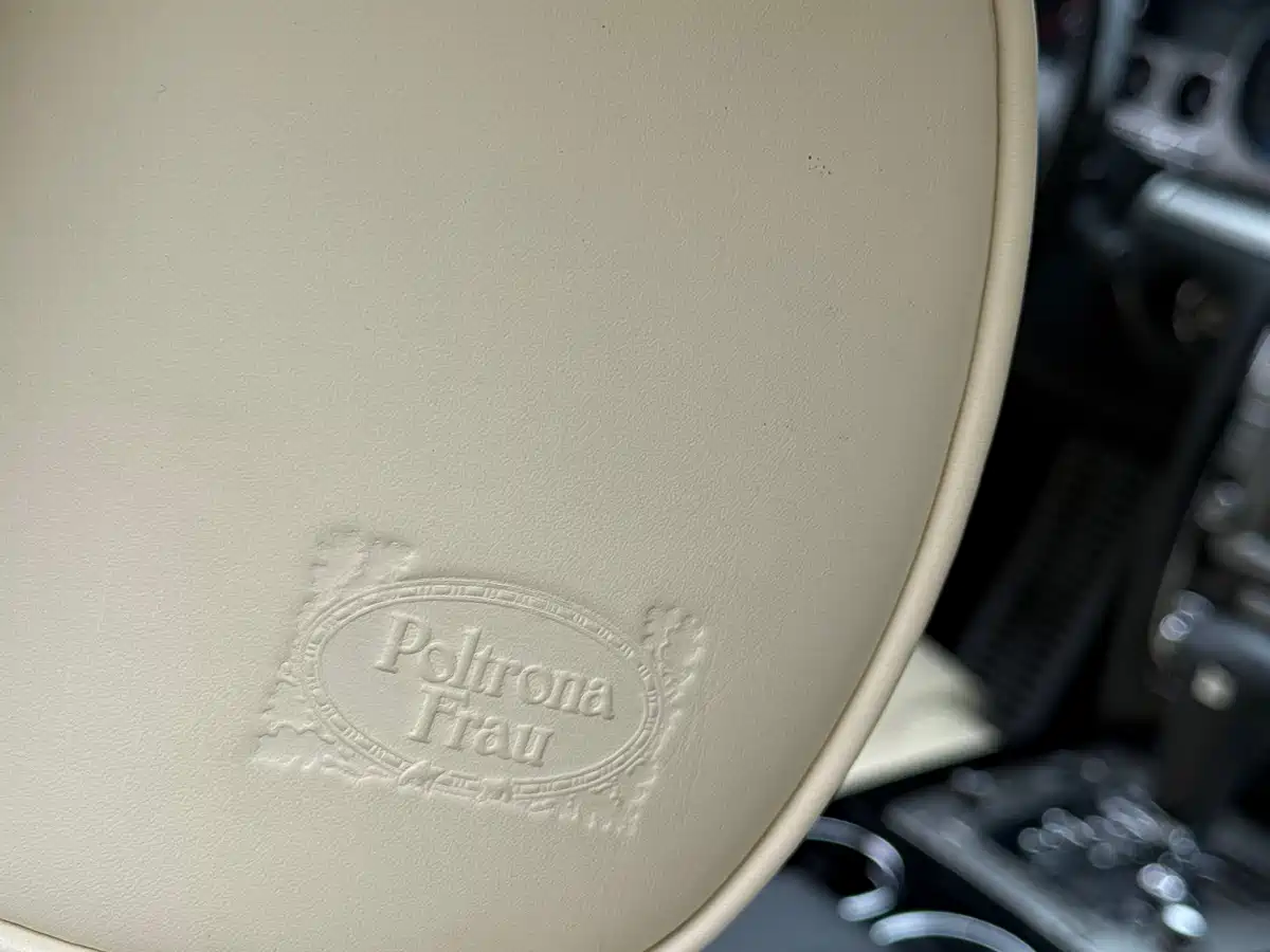 Volkswagen Phaeton 2013 4.2L Poltrona Frau Edition фото 14
