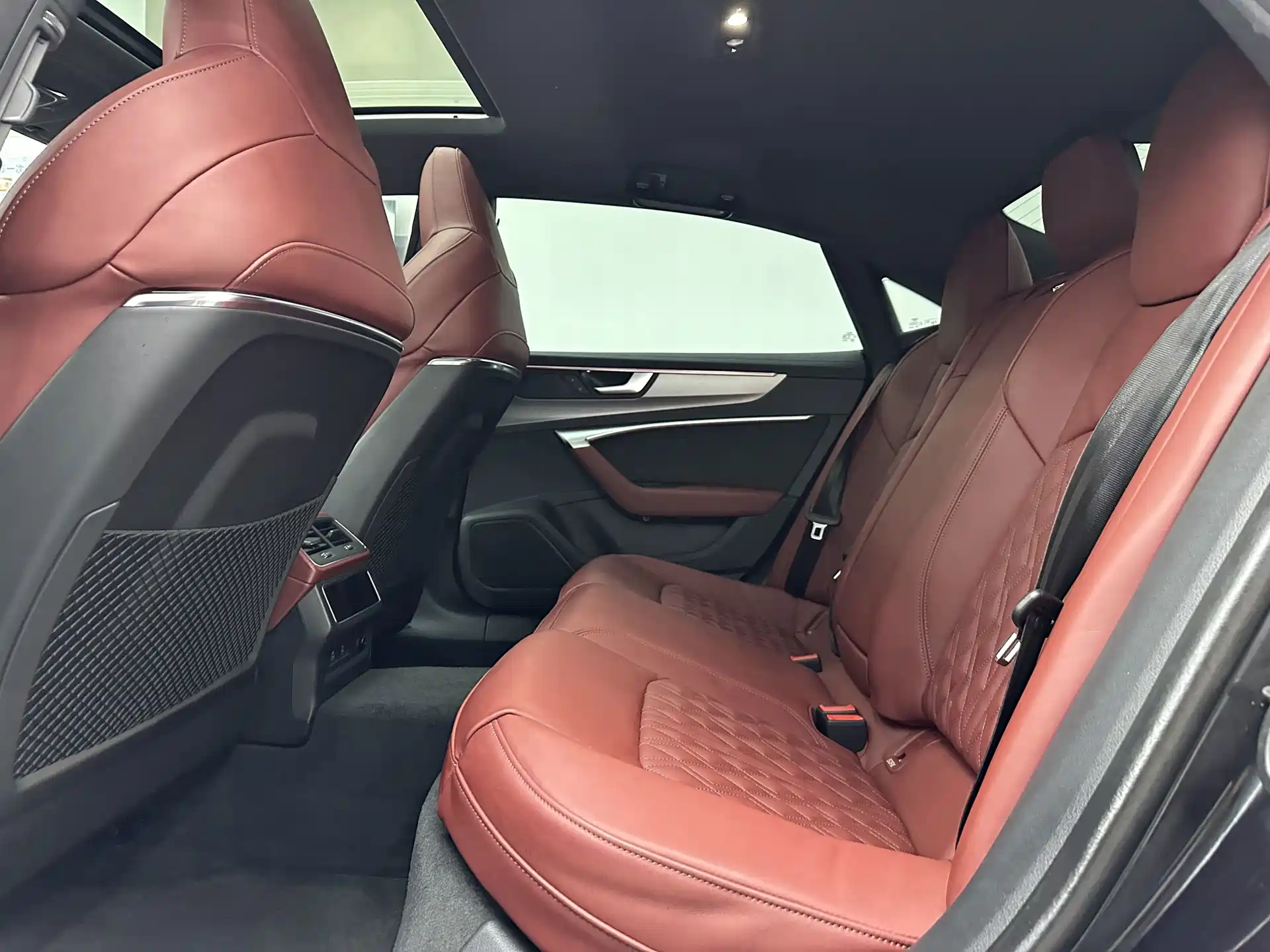Photo 10 - Audi A7L