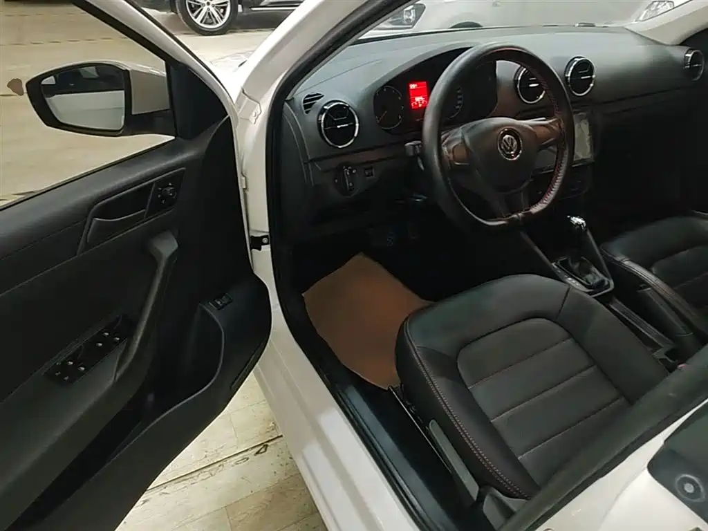 Volkswagen Jetta 2017 1.5L Automatic Fashion фото 16