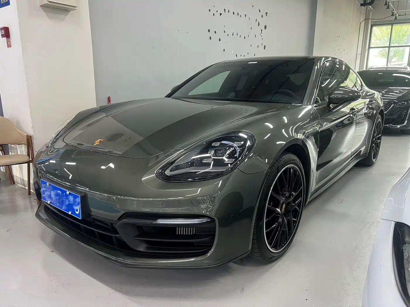 Porsche Panamera 2023 Panamera 2.9T Platinum Edition