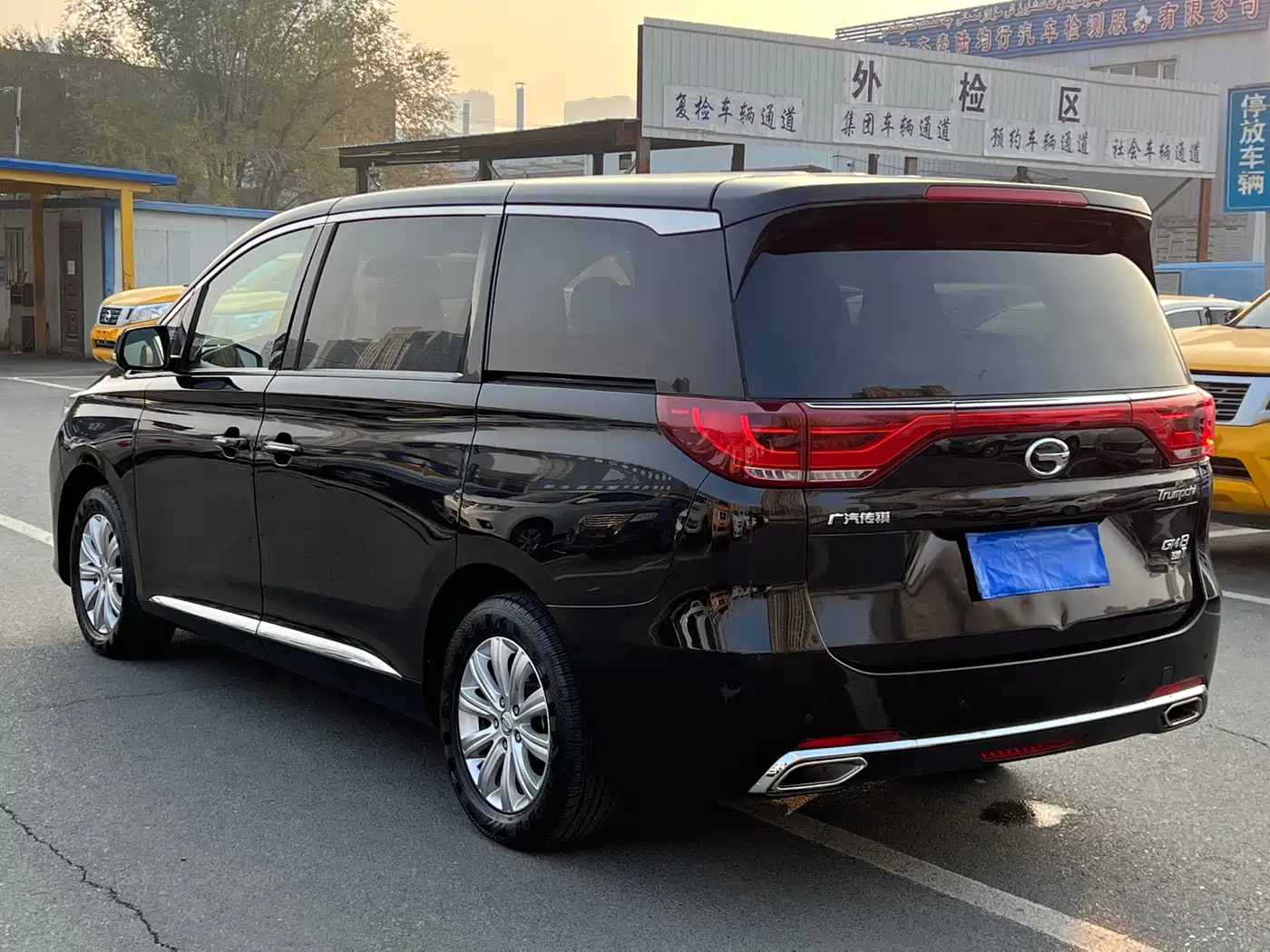 GAC Trumpchi Trumpchi M8 2018 320T Exclusive Edition фото 9
