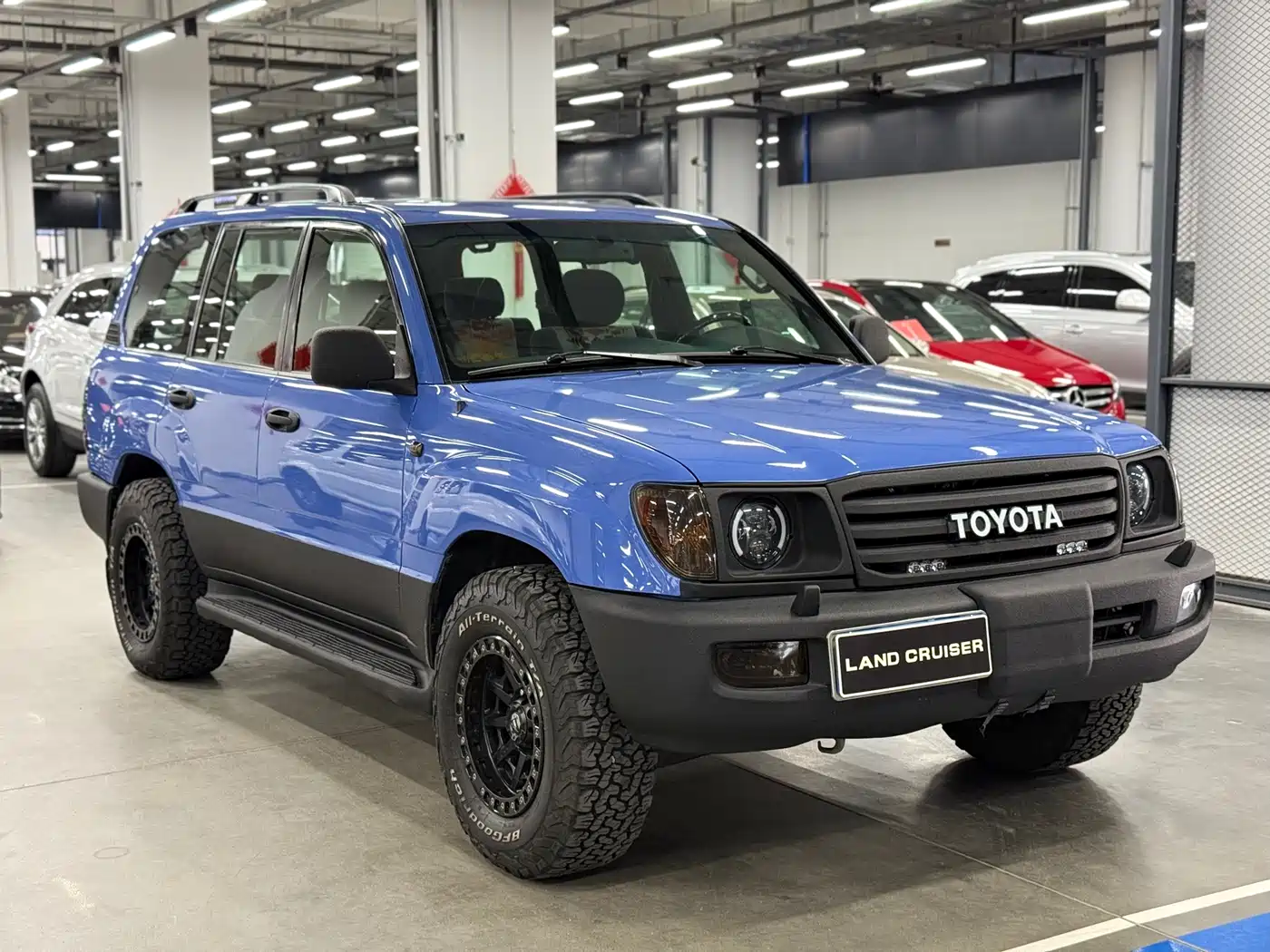 Toyota Land Cruiser (Import) 2007 Model 4.7L VX-R фото 2