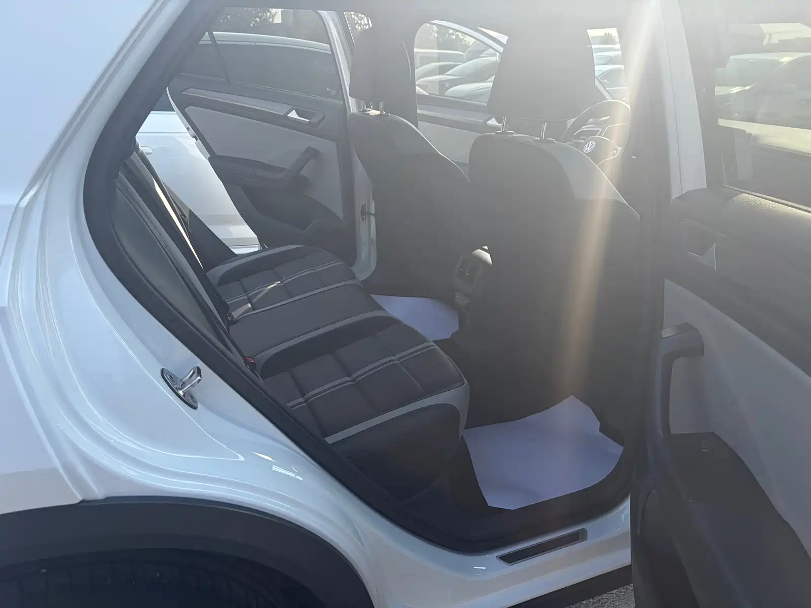 Photo 14 - Volkswagen T-ROC