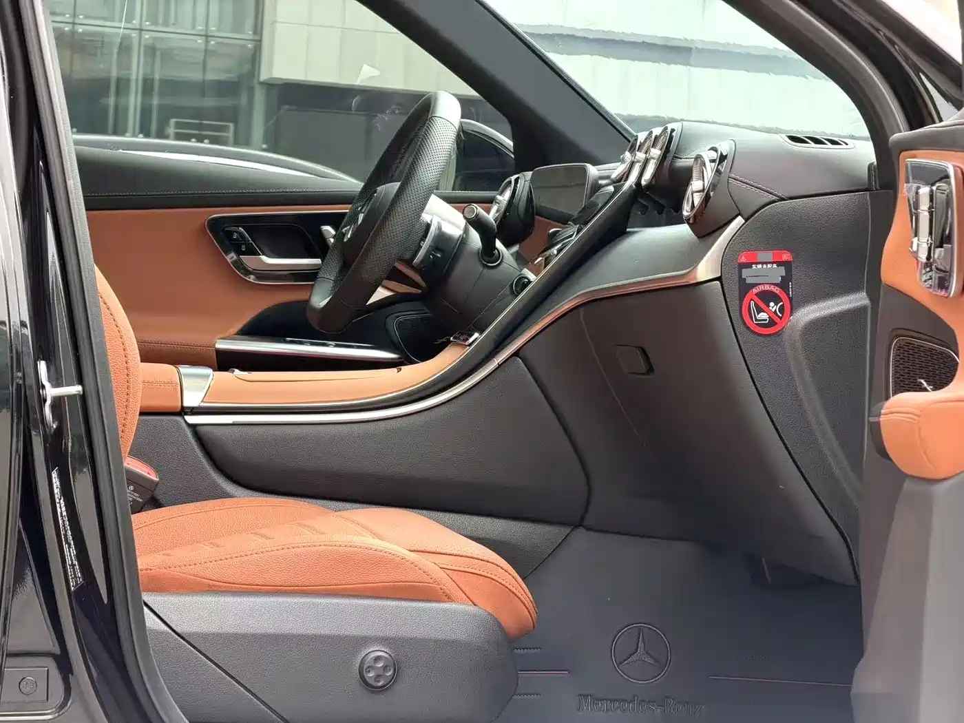 Mercedes-Benz GLC 2025 Model Year GLC 260 L 4MATIC Luxury фото 7