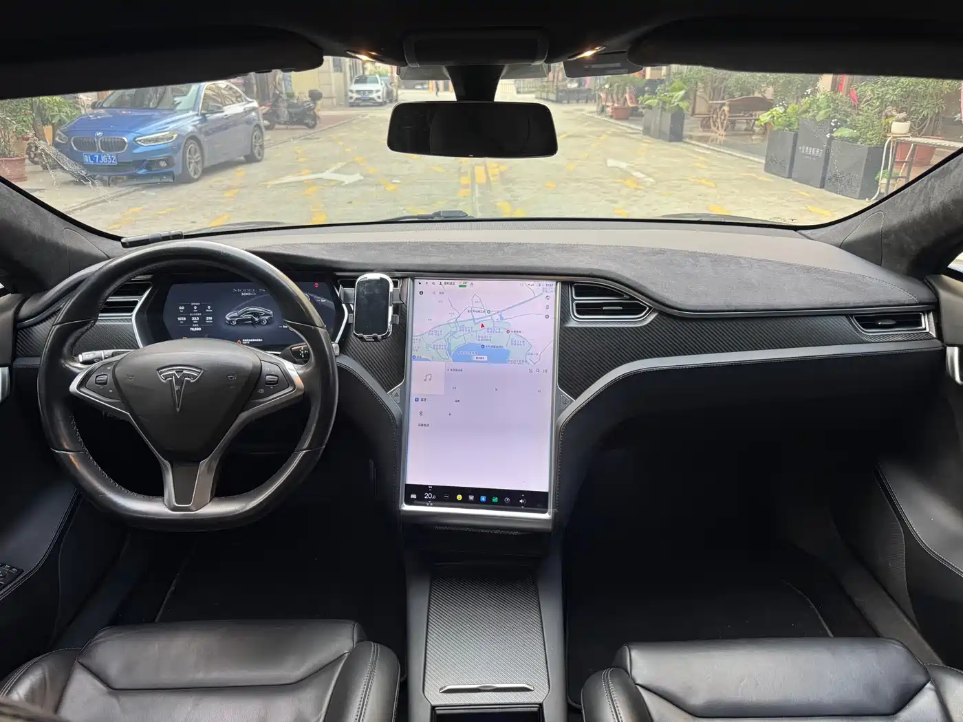 TESLA MODEL S