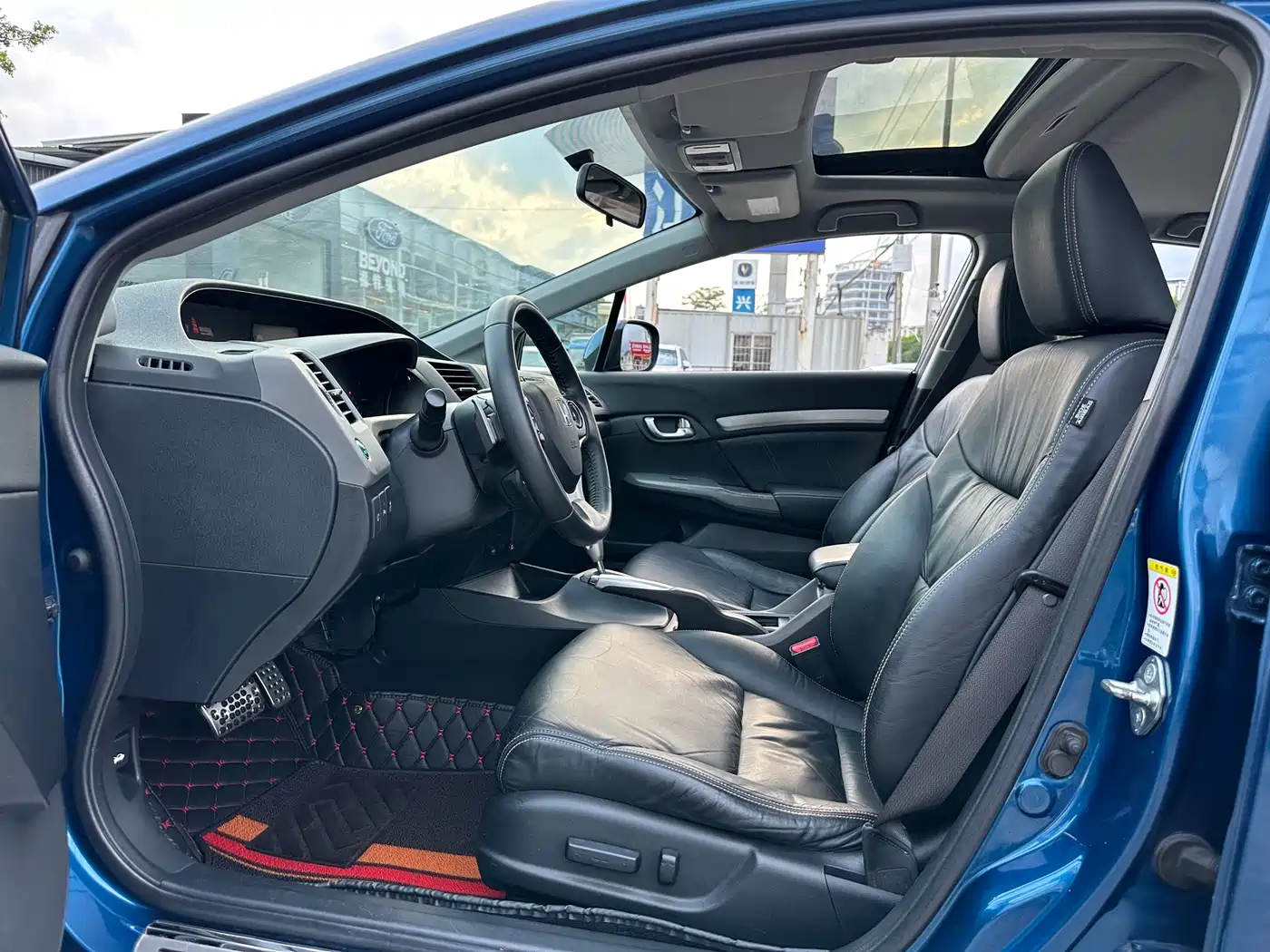 Photo 9 - Honda Civic