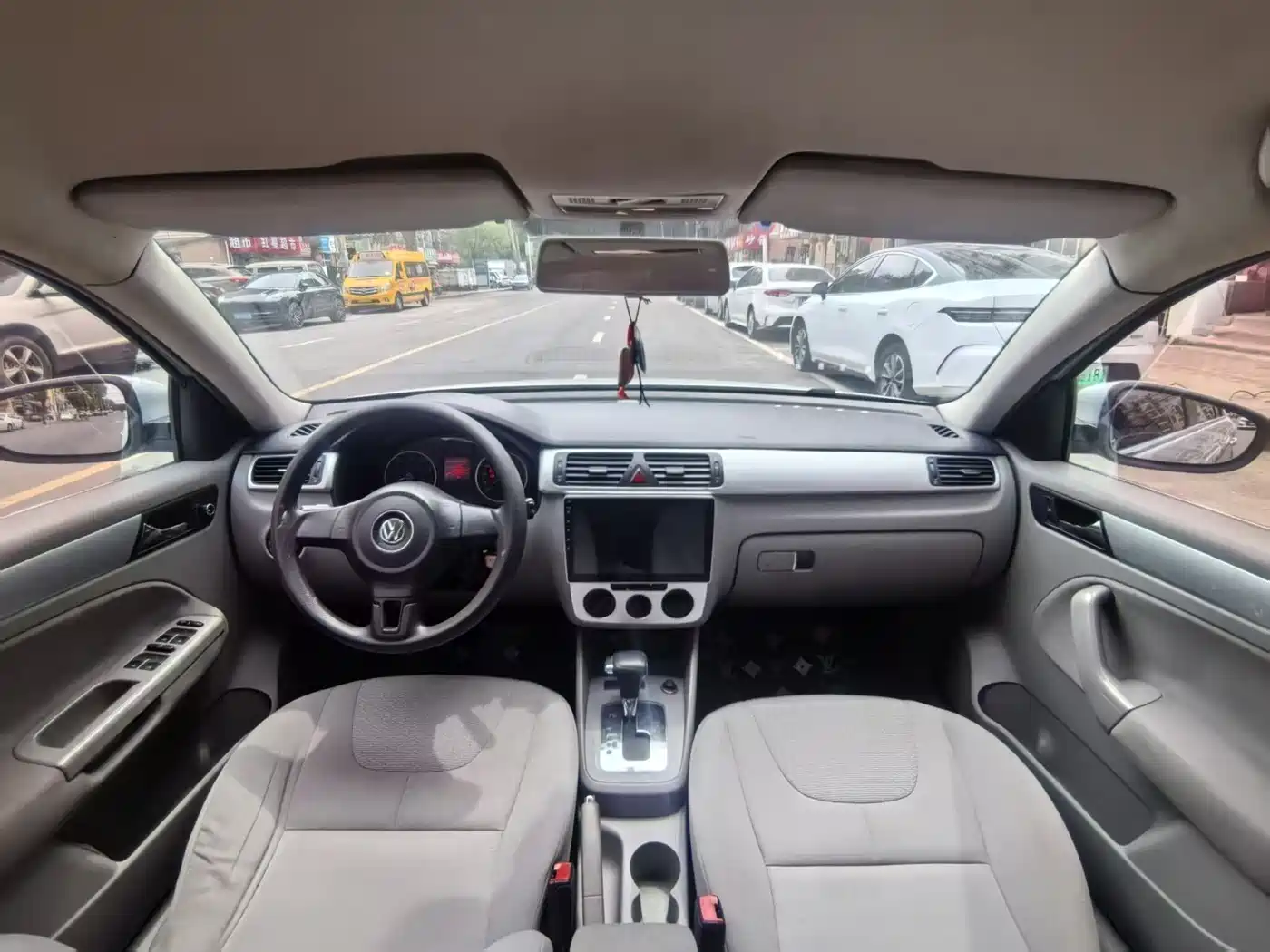Volkswagen Bora 2011 2011 1.6L Automatic Comfort