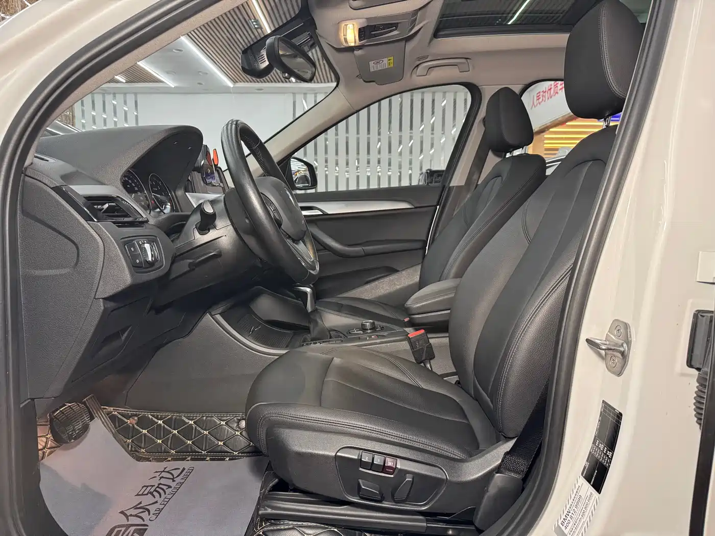 BMW X1 2019 sDrive20Li Leading Model фото 11
