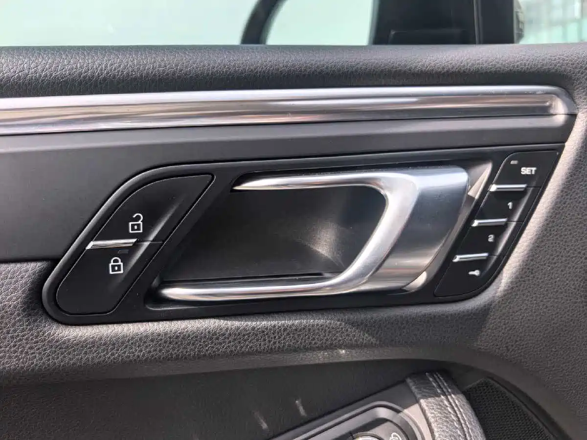 Porsche Macan 2022 Macan 2.0T фото 13