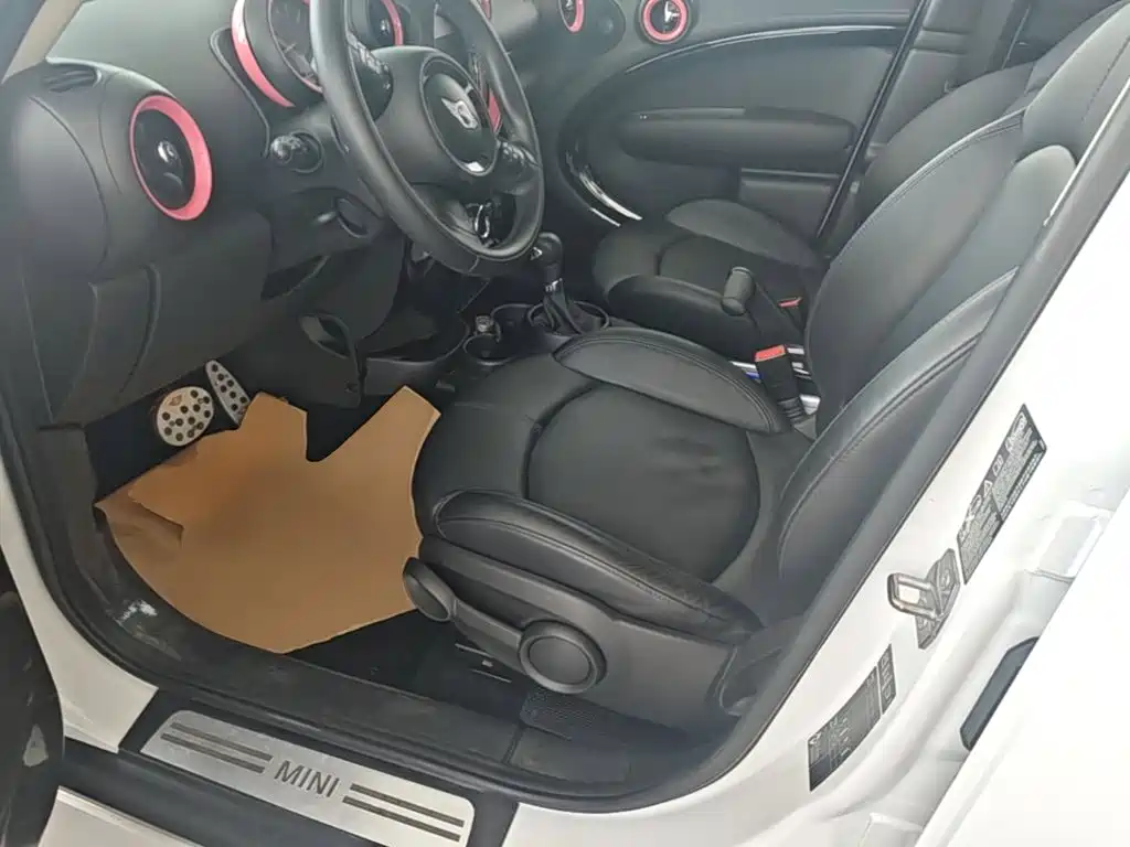 Photo 15 - MINI COUNTRYMAN
