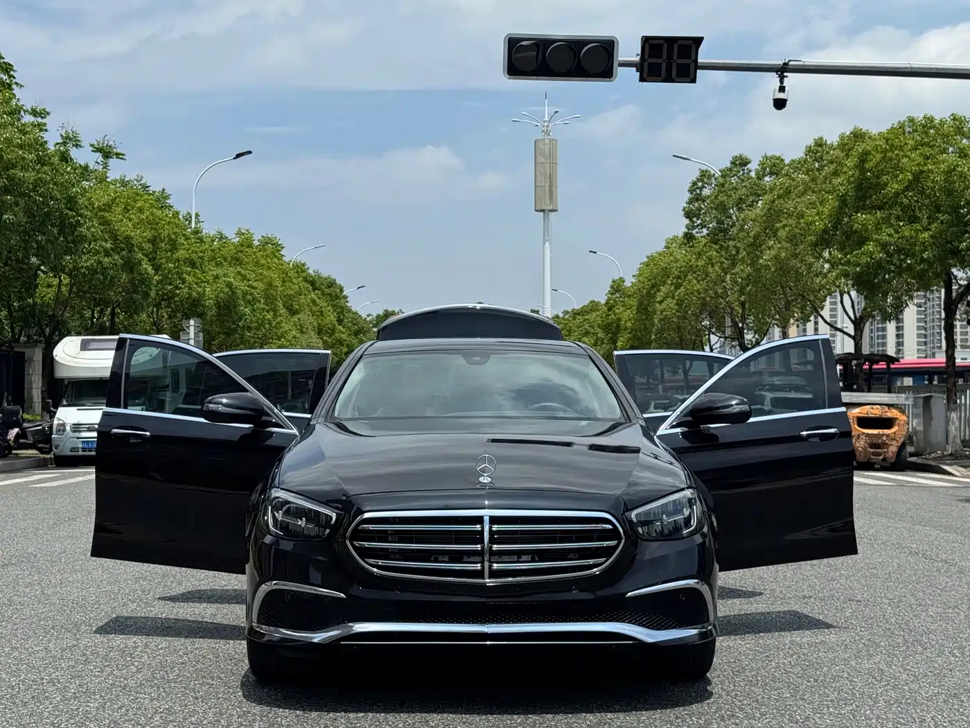 Mercedes-Benz E-Class 2021 Facelift E 260 L фото 18