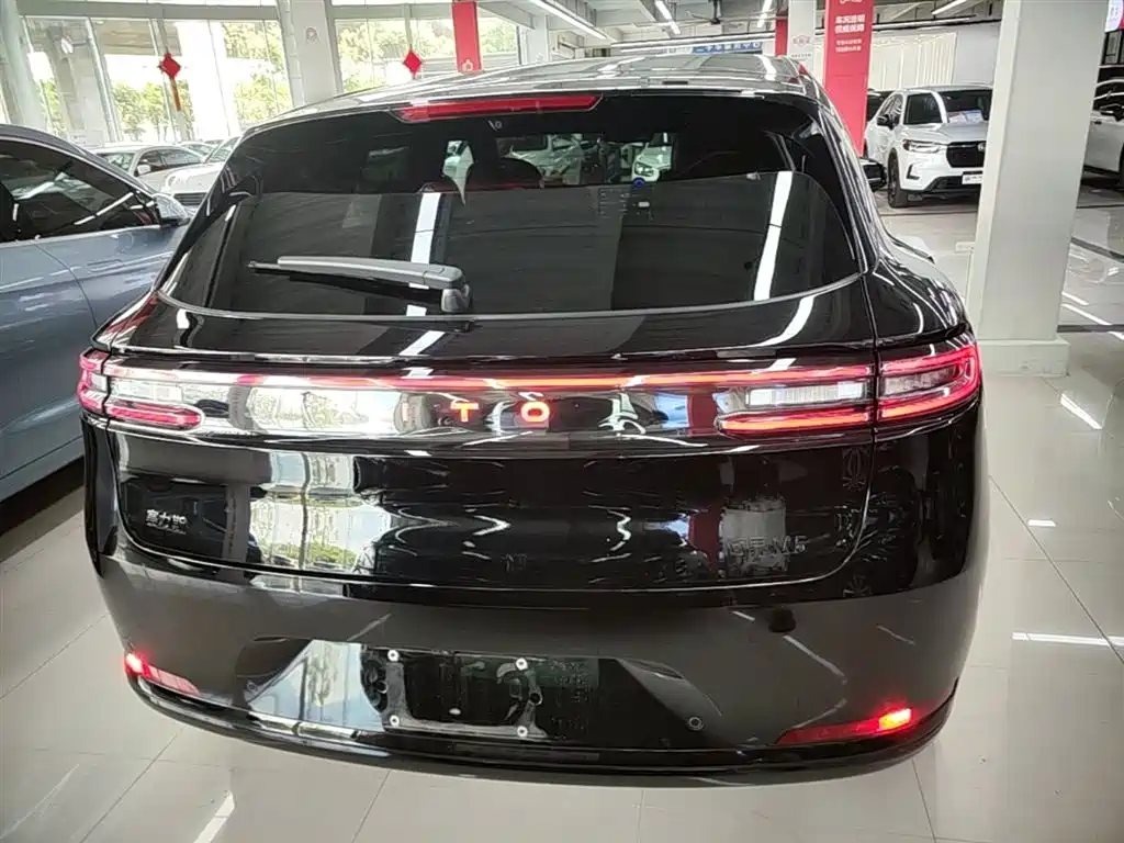 AITO Wenjie AITO M5 2025 Extended Range Ultra AWD фото 6