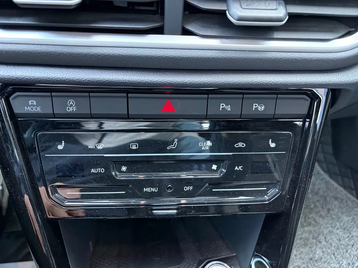 VOLKSWAGEN T ROC EXPLORING SONGS