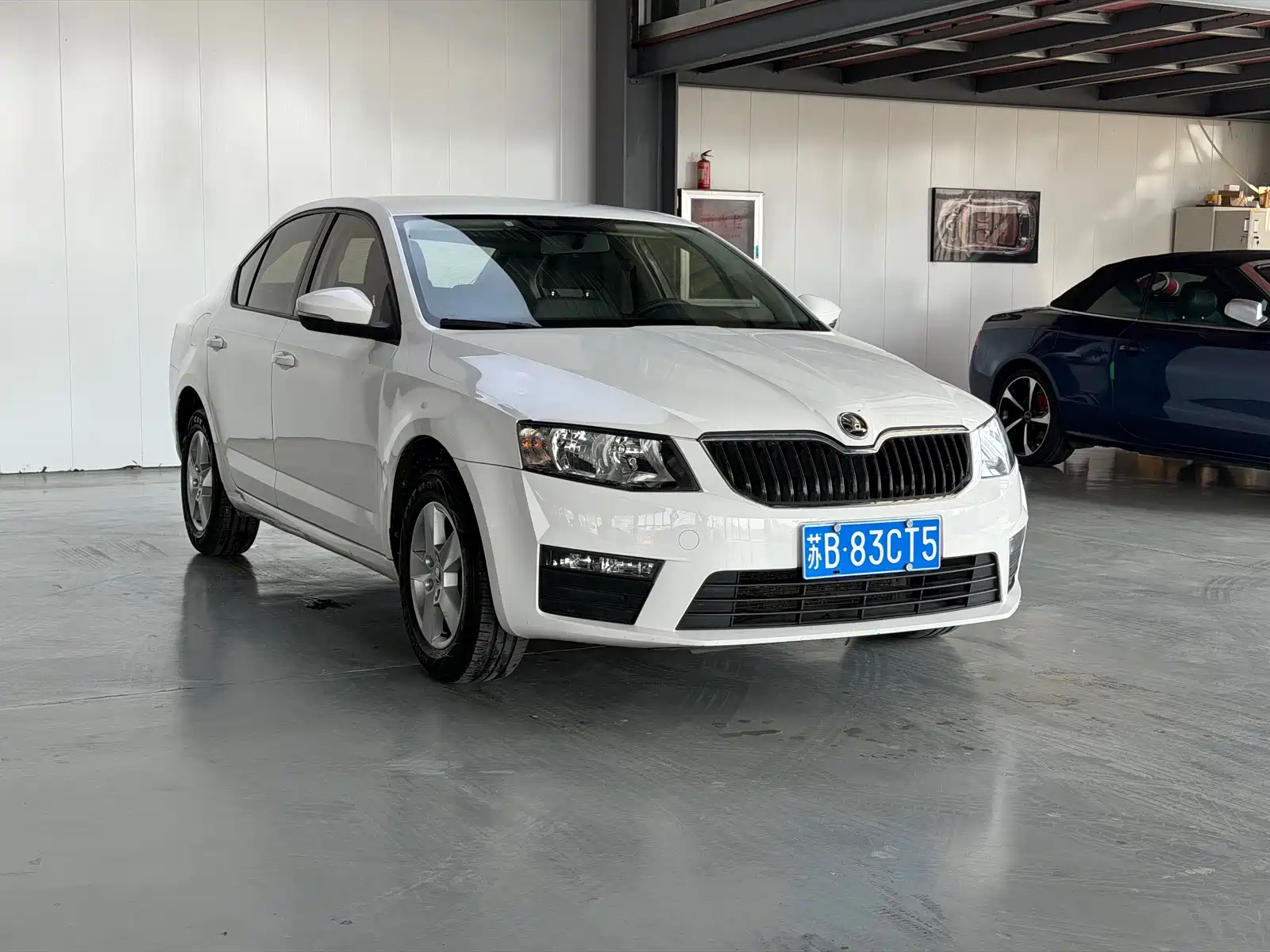 Фото 3 - Škoda Octavia