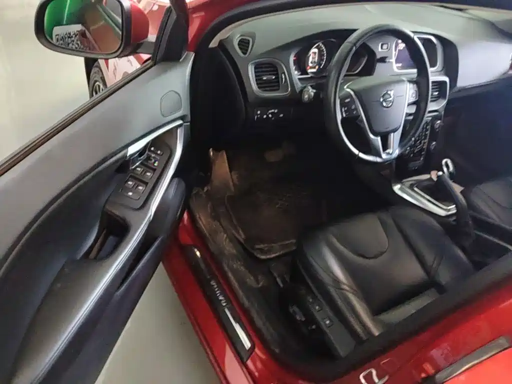Photo 16 - Volvo V40