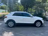 Photo 4 - Volkswagen T-ROC