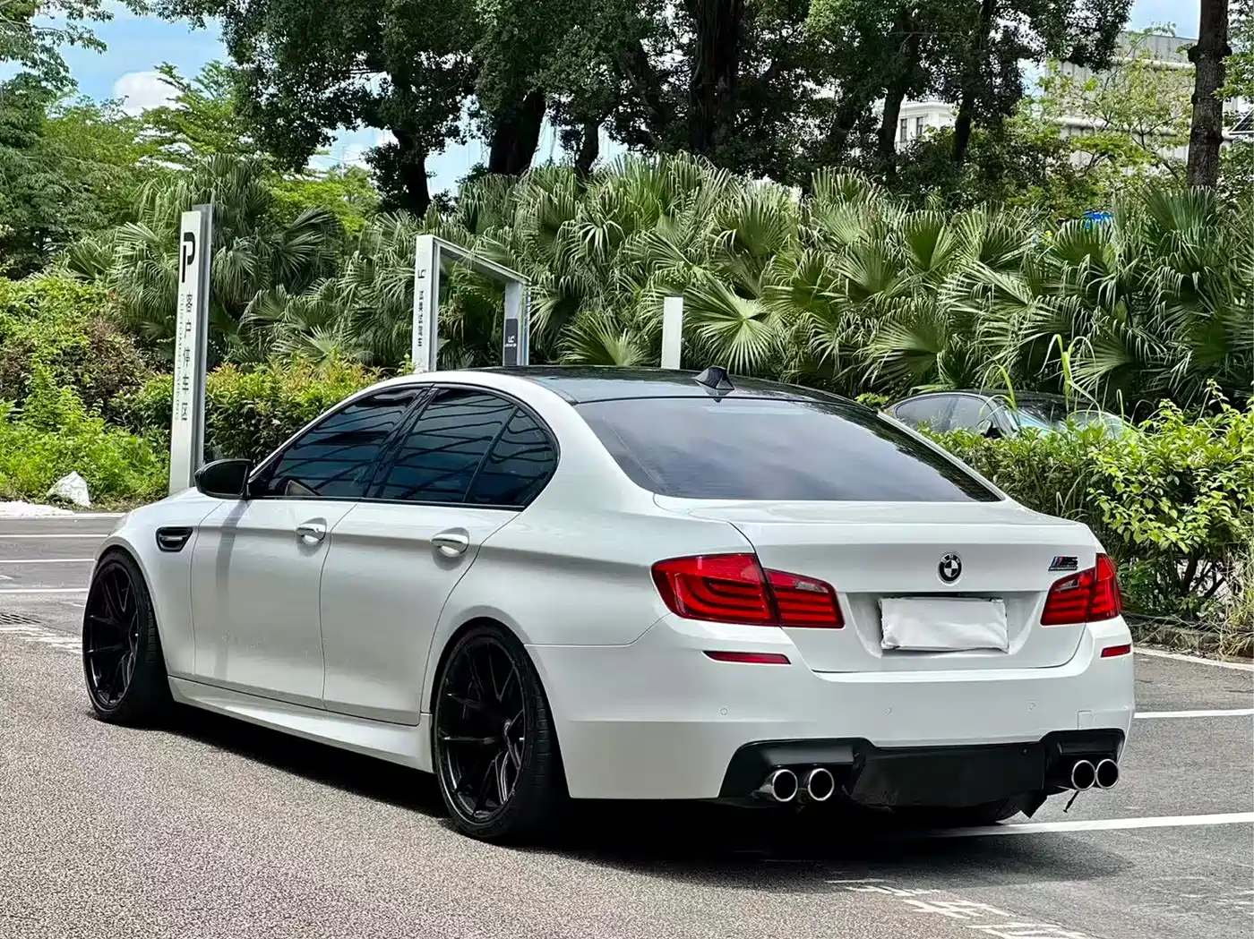 Фото 15 - BMW M5
