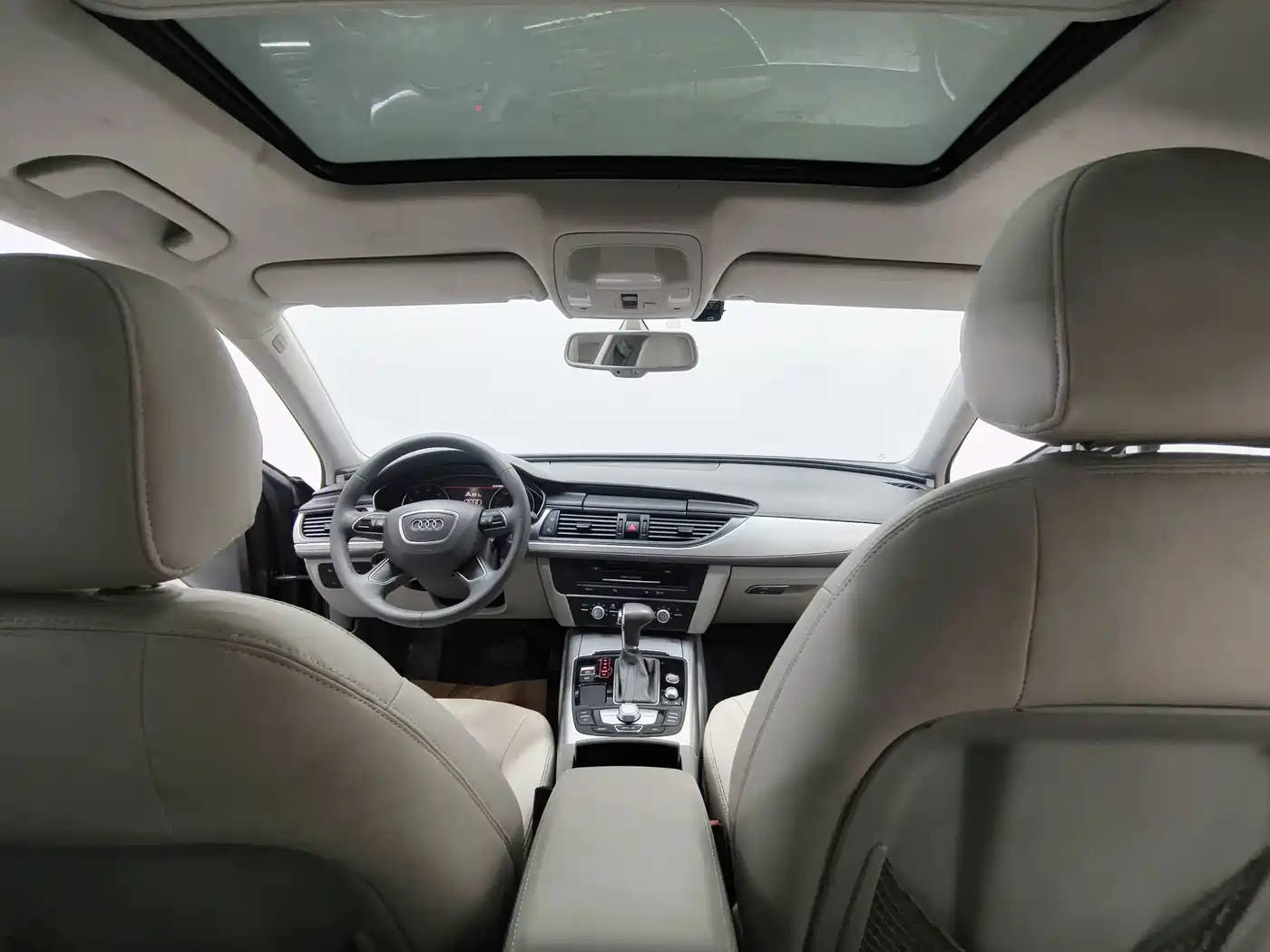 Фото 10 - Audi A6L